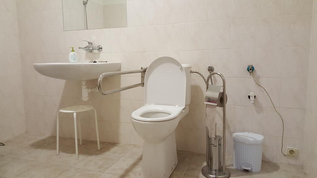 Penzion Eqilon Hotell Mělník Exteriör bild