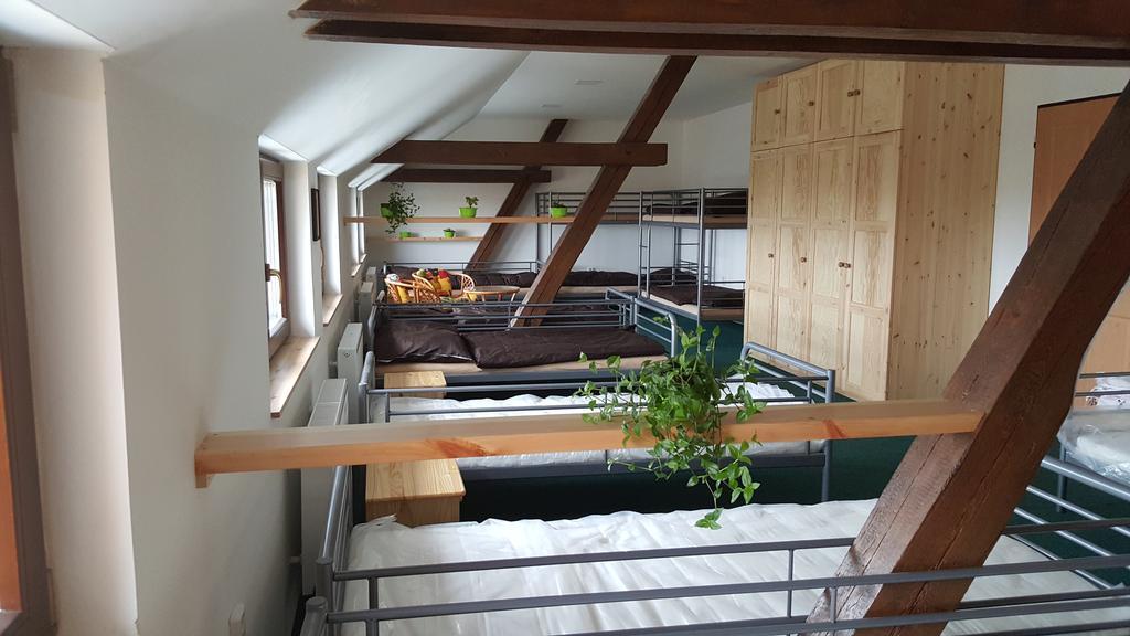 Penzion Eqilon Hotell Mělník Exteriör bild