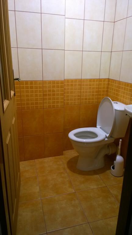 Penzion Eqilon Hotell Mělník Exteriör bild