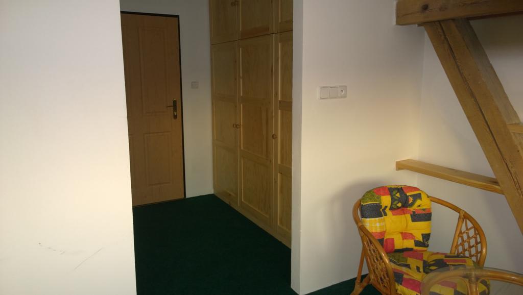 Penzion Eqilon Hotell Mělník Exteriör bild
