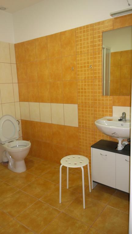 Penzion Eqilon Hotell Mělník Exteriör bild